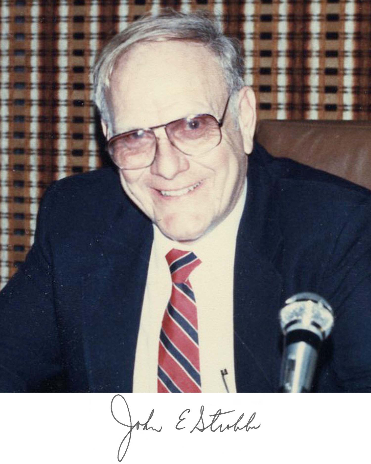 Mayor Strobbe and his signature